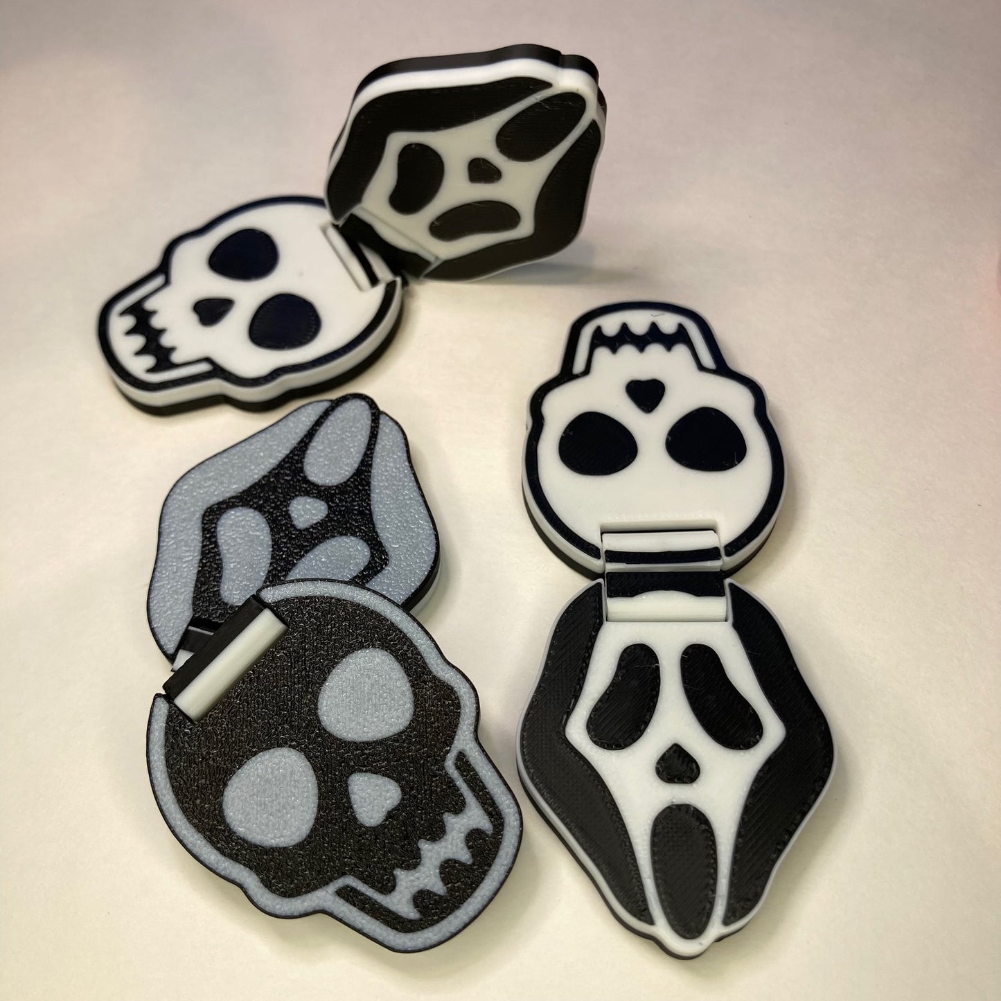 Skull & Scream Flip Slider Hinge Fidget 💀- FP004