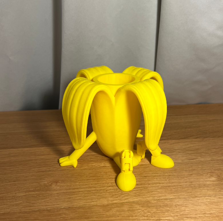 Articulated Banana Pen Holder – Fun & Functional Desk Accessory