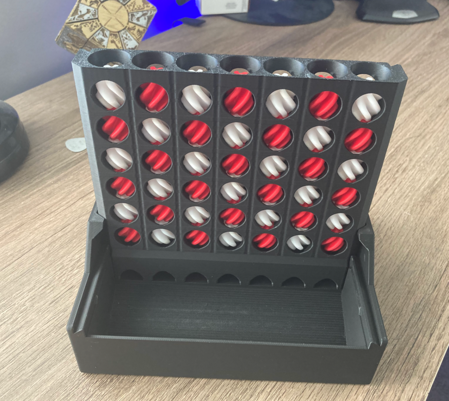 Cascade Connect - A Self Sorting Connect 4  - Games